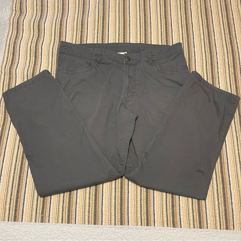 Columbia Sportswear Company Men's 38x30 Grey Regular Fit Chinos